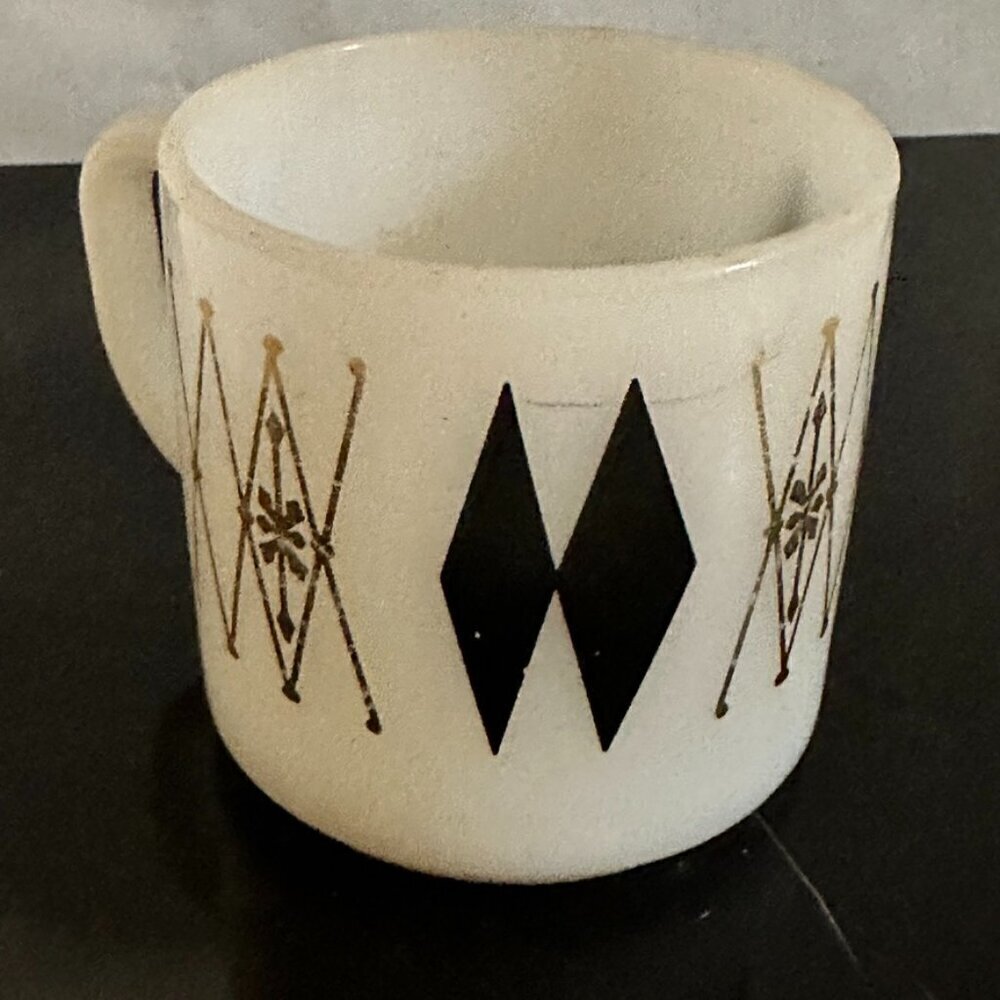 Federal Glass MCM Mug Milk Glass White  Diamonds Retro Mid Century Modern